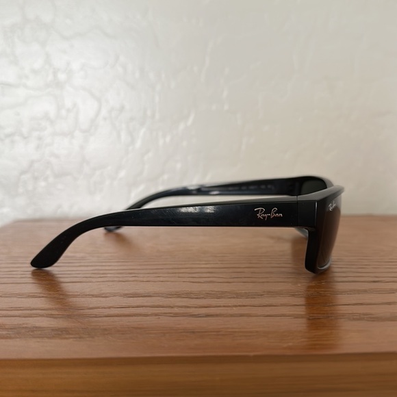 COPY - Ray Ban Sunglasses - Picture 2 of 5